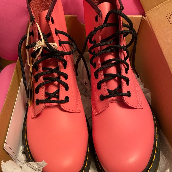 New Dr Martens pink 1460 boots. - Picture 2 of 11